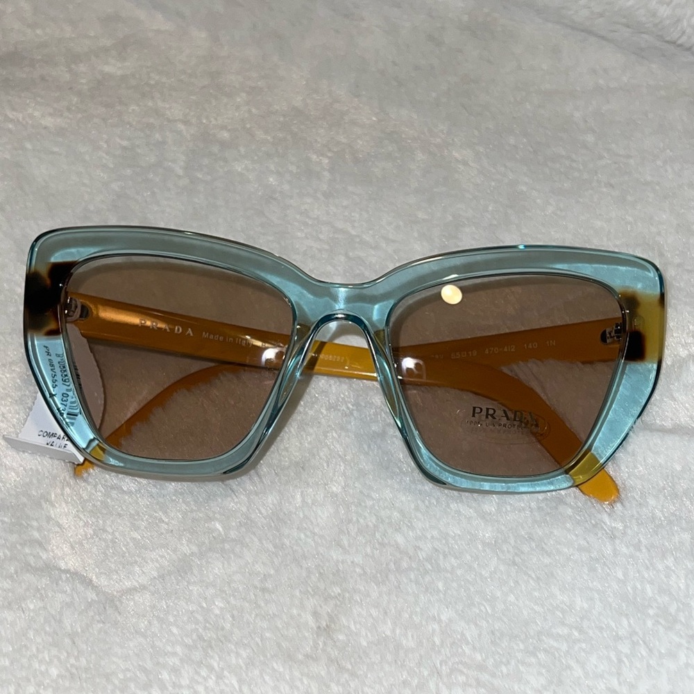 PRADA Sunglasses NWT - never worn